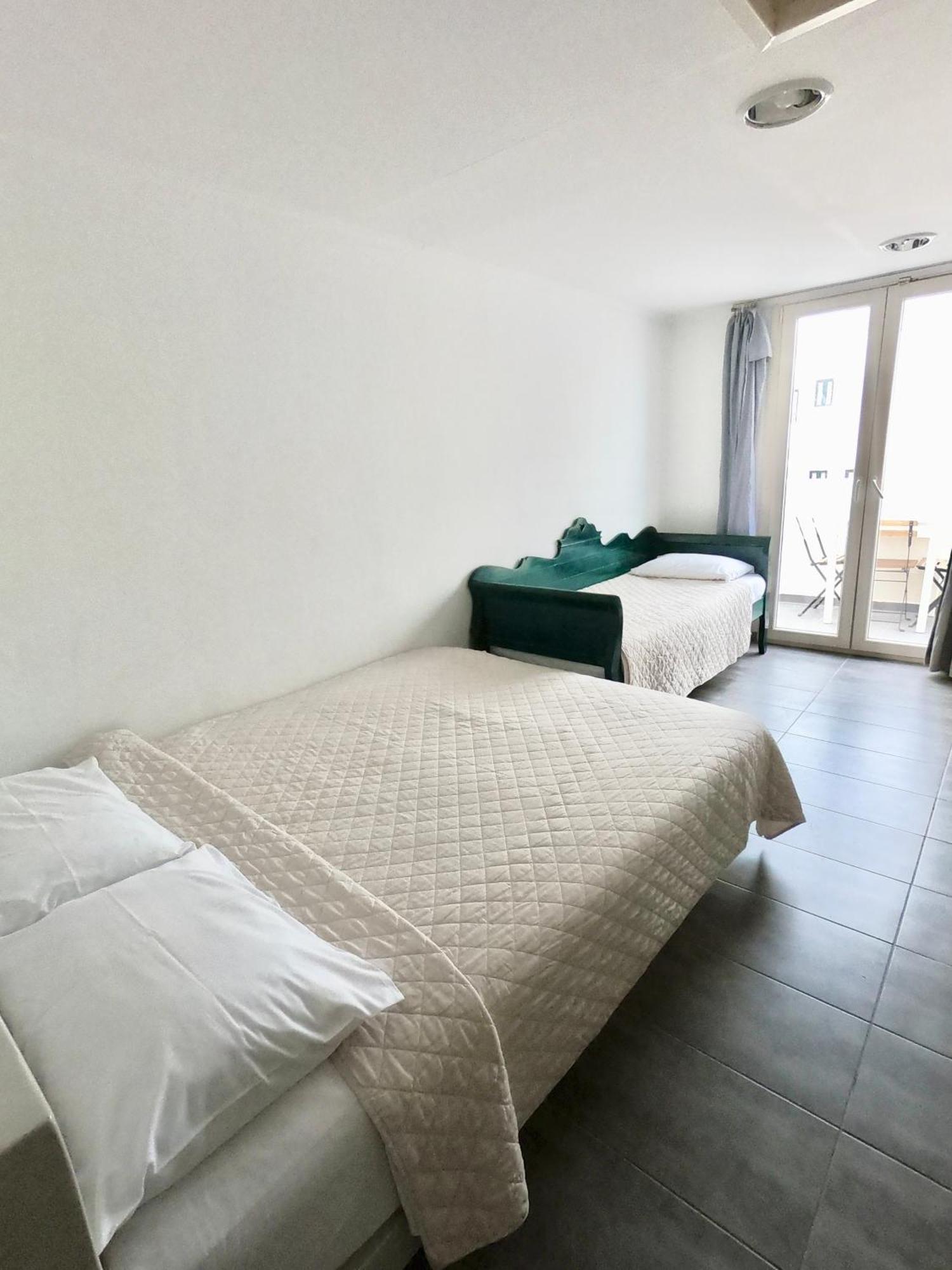 Anny Studios & Rooms Perissa Beach Exterior foto